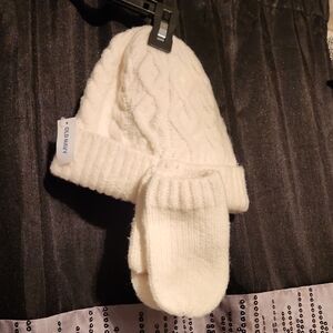 Old Navy White Knit Winter Hat